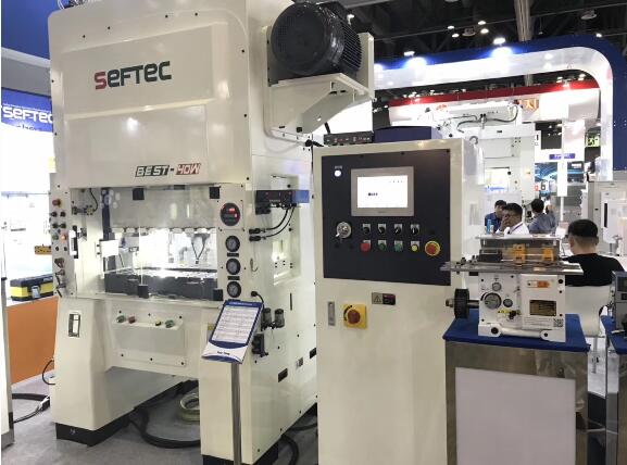 午夜福利大片的旋转和送料模块应该怎么使用？